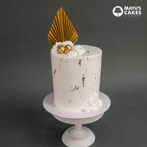 White & Gold Tall Cake