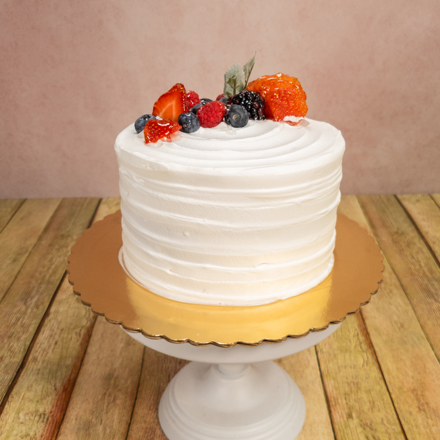 Blush & Gold Heart Shaped Cake – Mayu's Cakes & Bakery