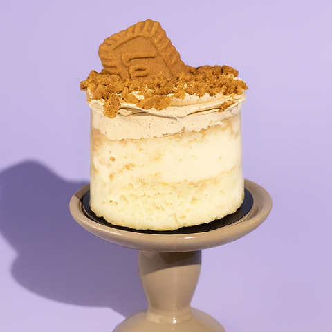 Vanilla Cake - Biscoff Filling